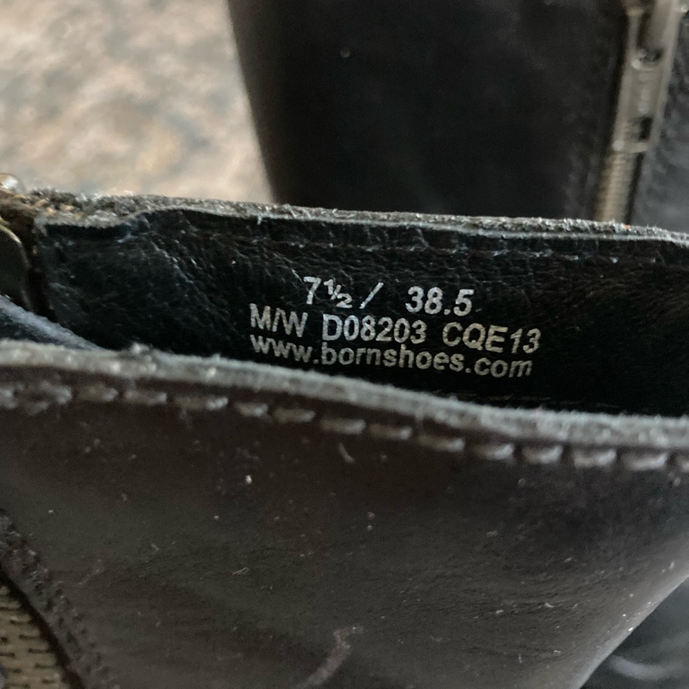 BORN boots - never worn! - Picture 4 of 10
